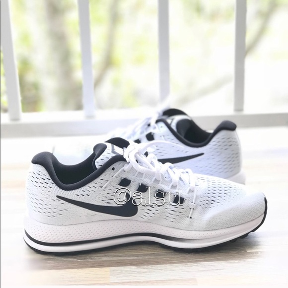 NWT Air Zoom Vomero 12 B/W Pure Platinum WMNS - Picture 6 of 8